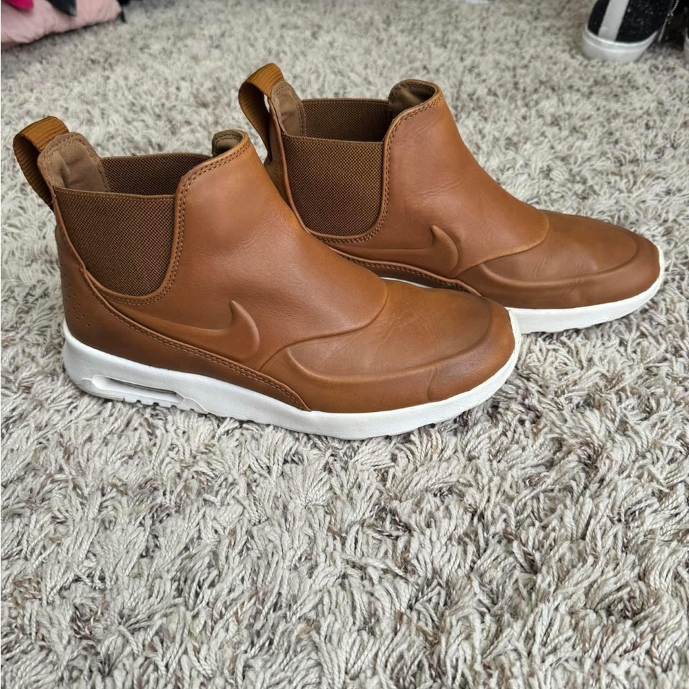 Nike Air Thea Mid Ale Brown